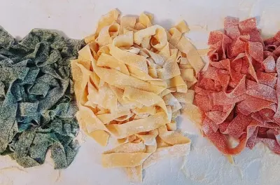 Pasta-Kochkurs im Grünen bei Como mit Chef Damiano