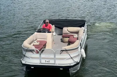 Pontoon Lake Tours Winter Haven: Wildlife & Waterski History