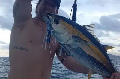 Sortie pêche sportive guidée d’une demi-journée sur la côte Pacifique