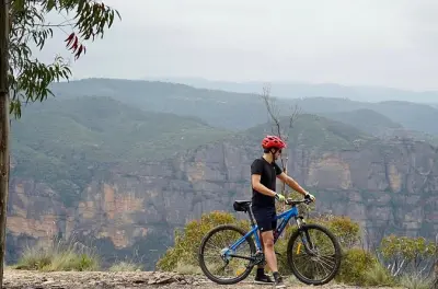 Hanging Rock en VTT électrique : Point de vue des Blue Mountains sans la randonnée