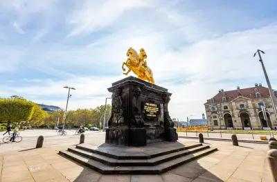 Dresden: Semperoper & Schloss mit lokalem Guide