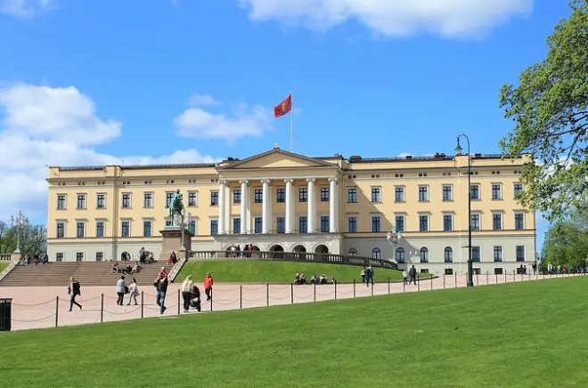Private Oslo tour with local guide: Historic landmarks in 2 hours