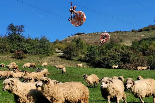 Ziplining und Wanderung durch die Turda-Schlucht ab Cluj-Napoca