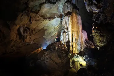 Exploration de la grotte Cha Loi avec équipement et guide