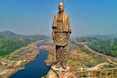 Statue of Unity Ahmedabad: 182 m hohes Denkmal