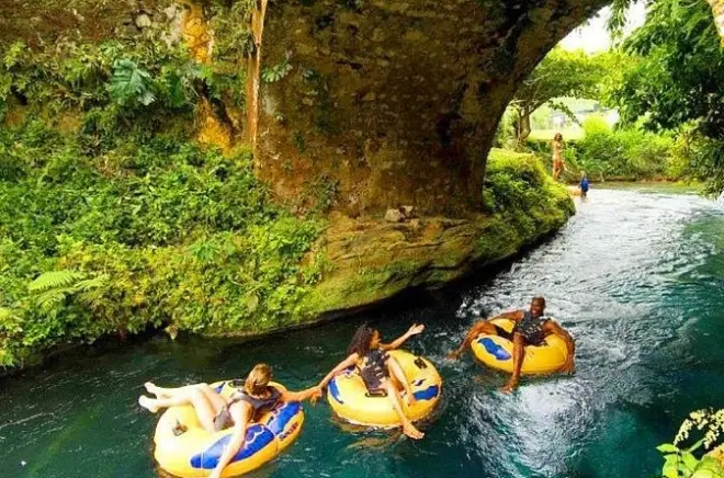 White River tubing from Montego Bay: Rapids and cliff dive
