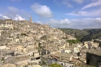 Matera: Sassi, degustação de vinho e almoço local em dia inteiro