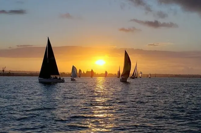 Coucher de soleil en voile dans la baie de San Diego, 6 pers max