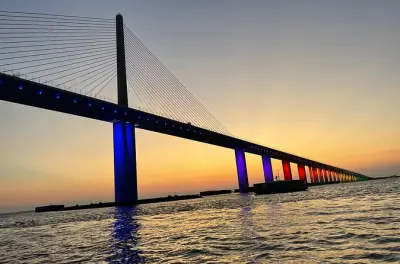 Sunset Cruise St Petersburg: Skyway Bridge & Dolphins