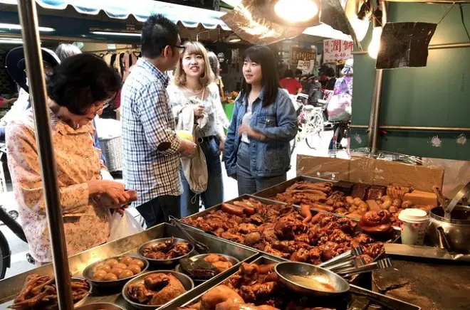 Tour gastronómico en Taipei con clase para aprender bubble tea