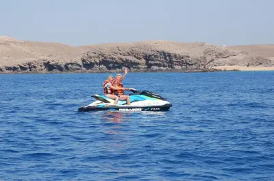 Jet ski 40 minutes à Lanzarote : Balade guidée sur la côte