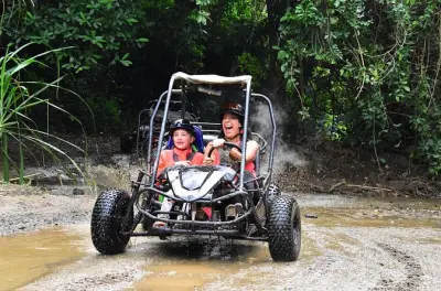 Roatan Ziplining mit ATV-Buggy-Fahrt und privatem Strand