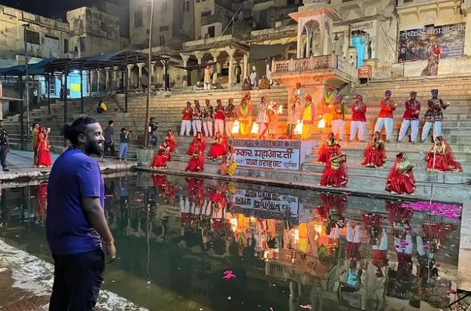 Evening Walking Tour Pushkar: Fire Ceremony at Brahma Ghat