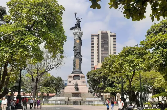 Guayaquil: Iguanas, malecón 2000 y mirador de Las Peñas