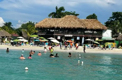 Seven Mile Beach snorkeling avec bateau vitré et Rick's Cafe