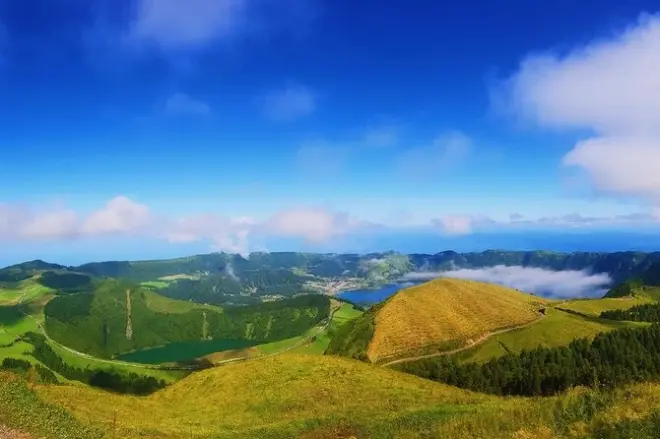 Sete Cidades & Lagoa do Fogo jeep tour: Two volcanic lakes