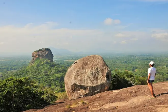Pidurangala Rock Hike & Picnic: 360° Views of Sigiriya