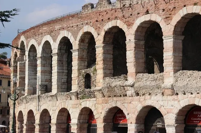 Verona con entrada sin fila a la Arena y casa de Julieta