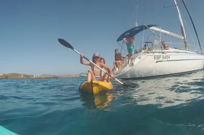 Snorkeling autour de l'île de Lobos à Fuerteventura : Voile privée