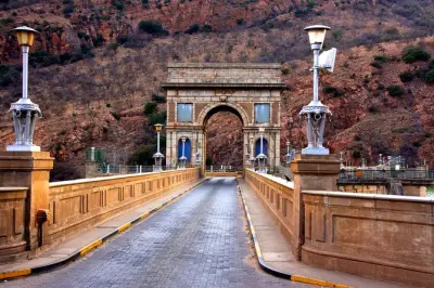 Hartbeespoort Dam: Teleférico y paseo en barco