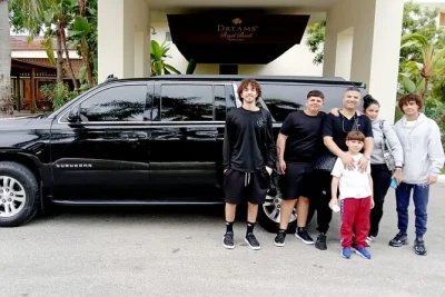 Comece sua viagem em punta cana com conforto: transfer privado do aeroporto para bávaro, com wifi, bebidas geladas e motoristas locais que te recebem cedo. inclui cadeirinha para bebê e formulários