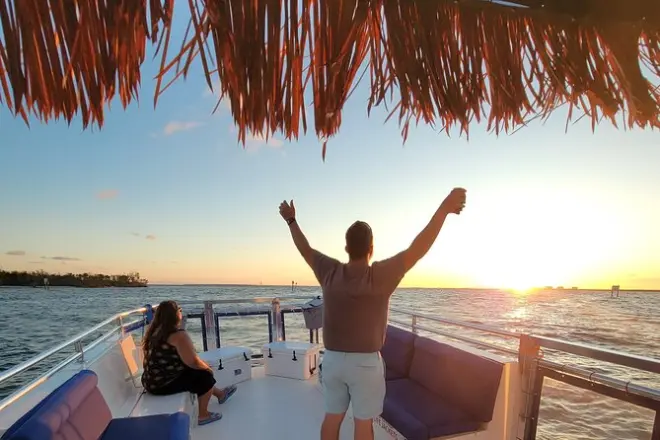 Private Boat Tour Fort Myers Beach & Sanibel: Up to 12 People