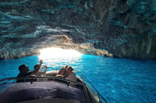 Private Tour Blaue Höhle ab Kotor: 3 Stunden Speedboot