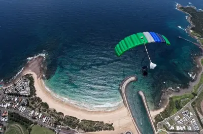 Shellharbour Strand: 60 Sek. freier Fall mit Küstenpanorama