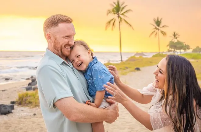 Big Island Beach Portrait Sessions: 45-Min at Old Kona Airport