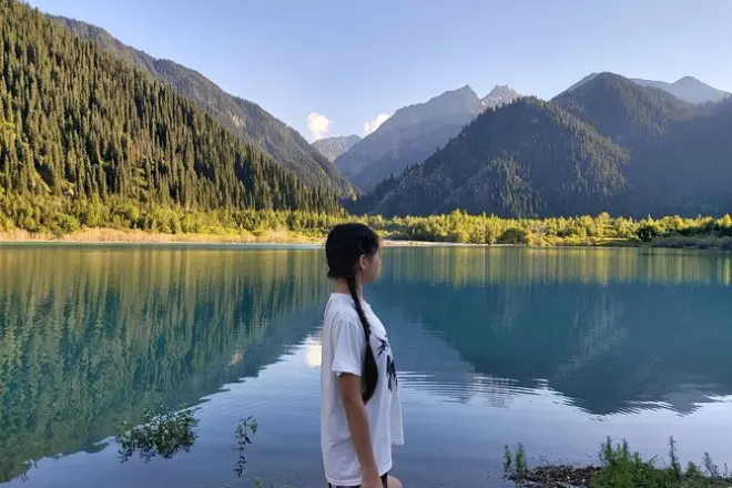 Issyk Lake half-day tour from Almaty: Alpine lake at 1760m