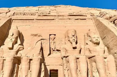 Abu Simbel: Passeio privado de um dia saindo de Aswan com almoço