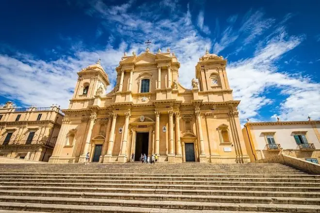 Ragusa Barocktour ab Catania oder Taormina: Drei UNESCO-Städte