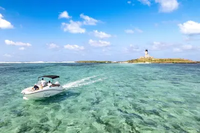 Lancha rápida por 5 islas con almuerzo en la playa Île aux Cerfs