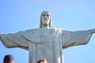 Descubre el cristo redentor, bosque de tijuca, santa teresa y el pan de azúcar en un tour de 7 horas por río. guía privado, van y entradas incluidas. ¡reserva ya!