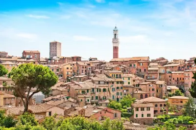Siena und San Gimignano Tagesausflug ab Pisa: Kleingruppentour