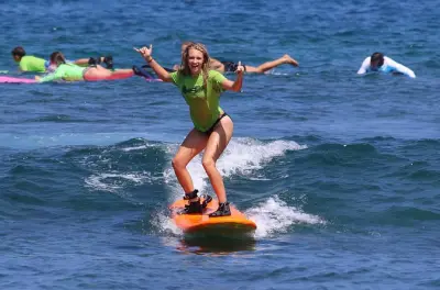 Big Island surf à Kahaluu : Apprenez avec des pros locaux