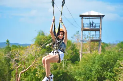 Ziplining in Negril: Rennen über das karibische Blätterdach
