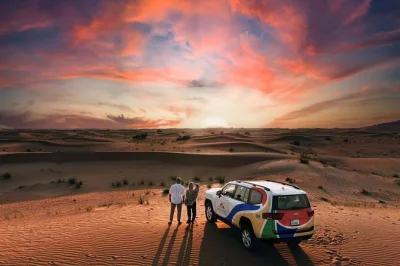 Découvrez les dunes rouges de dubaï avec sandboard, balade à dos de chameau et un dîner bbq sous les étoiles. prise en charge à l’hôtel et soirée animée incluses.