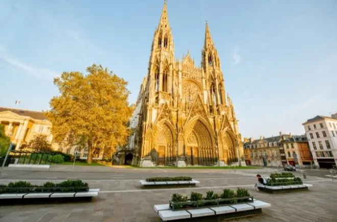 Rouen Old Town Self-Guided Walking Tour with App
