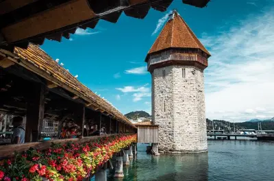 Luzern Spaziergang: Kapellbrücke & Insider-Tipps