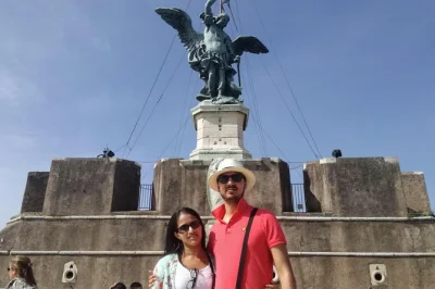 Explore o castel sant'angelo com entrada sem filas, guia local especialista e vistas panorâmicas de roma. visite os apartamentos papais e as antigas salas da fortaleza.