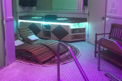 Entdecke einen privaten spa in [city]: jacuzzi, sauna & 60-minütige hot stone massage für paare oder freunde. vip-räume, flexible zeiten. gemeinsam entspannen – jetzt buchen.