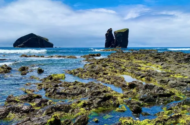 São Jorge Insel Van-Tour: Vulkanklippen & Küstenpools