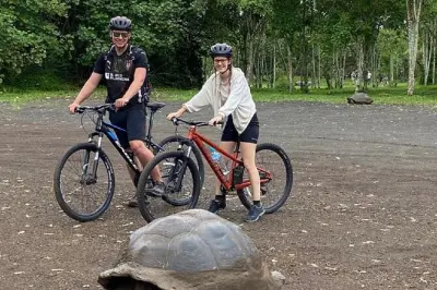 Santa Cruz E-Bike-Tour: Riesenschildkröten im El Chato