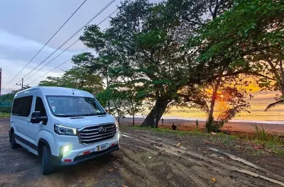 SJO Airport to La Fortuna Private Transfer with WiFi