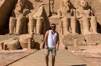 Tour privé 4 jours Aswan, Abu Simbel et Louxor avec guide et train