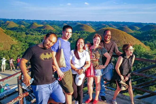 Bohol : Chocolate Hills, tarsiers et déjeuner-croisière sur Loboc