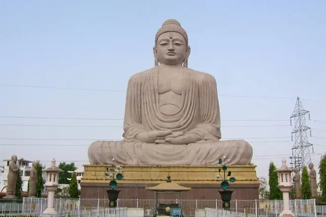 Bodhgaya depuis Varanasi : Temple Mahabodhi et arbre Bodhi