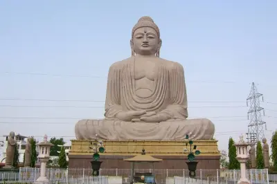 Bodhgaya day trip from Varanasi: Mahabodhi Temple & Bodhi Tree