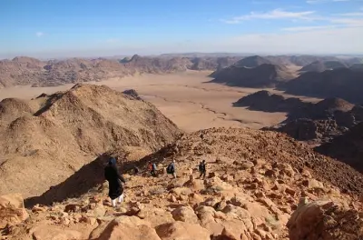 Wanderung Jebel Um Ad Dami: Übernachtungstour im Wadi Rum
